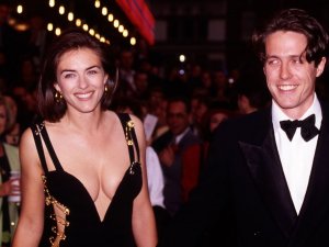 Elizabeth Hurley, 25 yıl sonra aynı ikonik elbiseyle