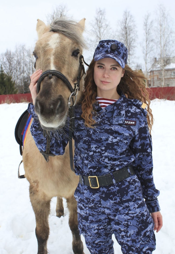 Rusya Ulusal Muhafızlar Birliği’nin (Rosgvardiya) ilk güzellik foto yarı galerisi resim 13