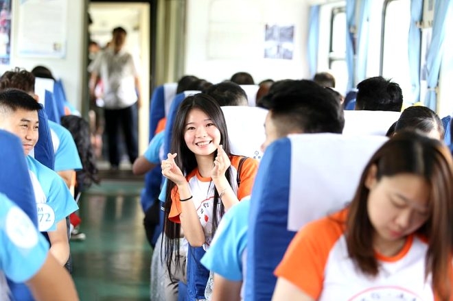 Devletten azalan evlilik oranına akılalmaz çözüm: İzdivaç treni! galerisi resim 4