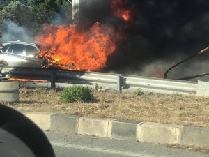 Girne Lefkoşa yolunda bir araç alev aldı