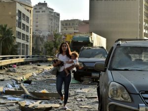 Beyrut'u kana bulayan patlama 300 bin insanı evsiz bıraktı