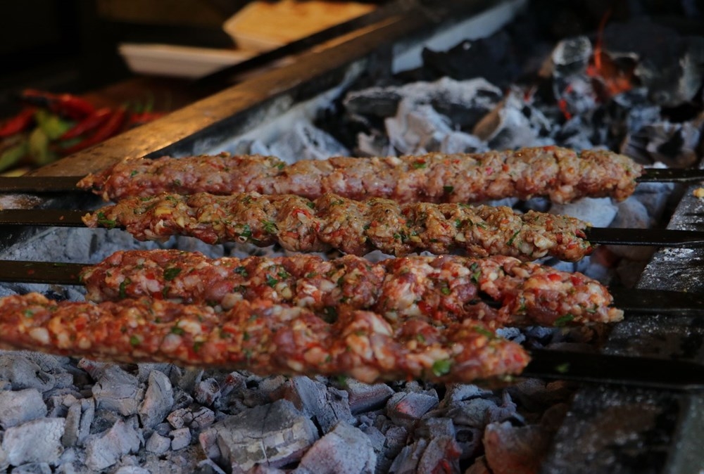 Virüse karşı Adanalı ustalardan 'Corona kebap' galerisi resim 12