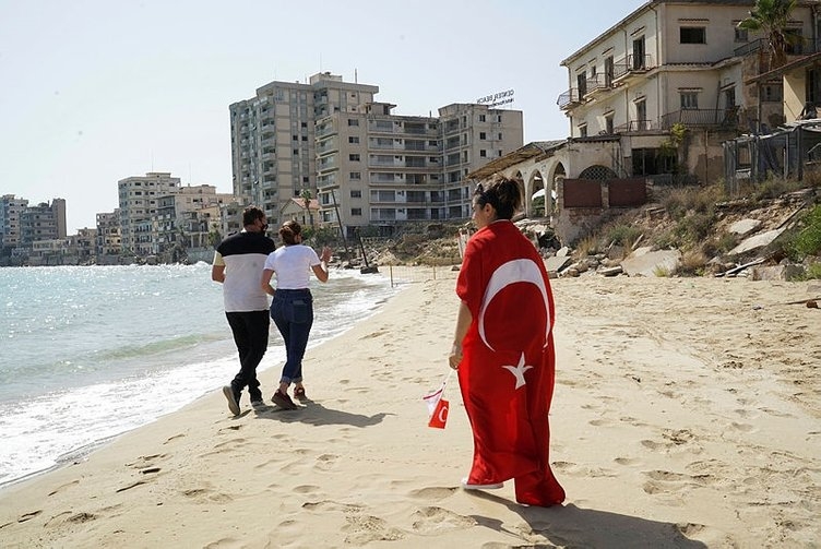 Maraş'ta TC ve Azerbaycan bayrağı galerisi resim 1