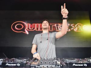 Cage Club'dan DJ Quintino rüzgarı geçti!