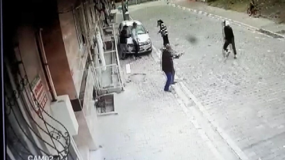 Top oynayan çocuklara kızdı, tüfekle ateş açtı galerisi resim 5