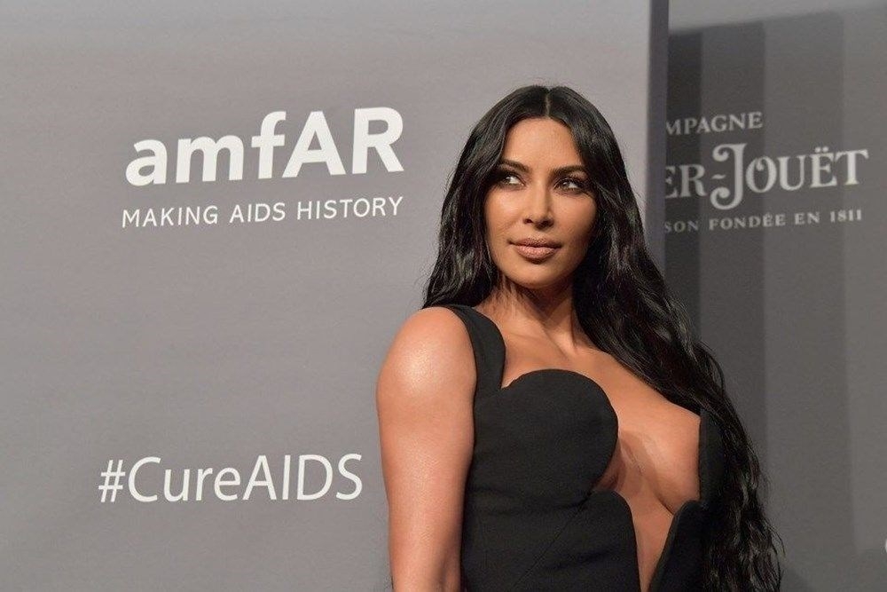 Kim Kardashian'ın 5 bin dolarlık diş mücevheri galerisi resim 7