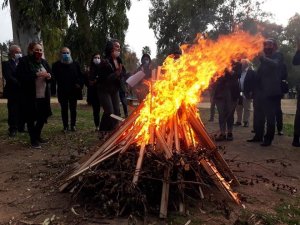 Lefkoşa'da Newroz ateşi yandı