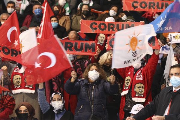 Koronavirüs salgınına rağmen binlerce kişi katıldı; işte AKP kongresinde galerisi resim 1