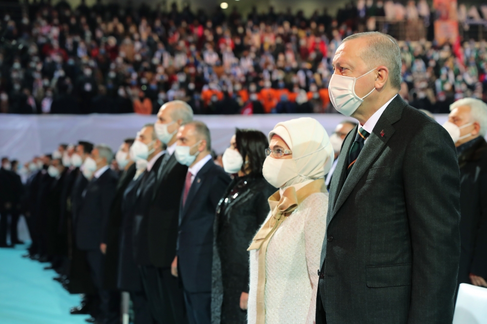 Koronavirüs salgınına rağmen binlerce kişi katıldı; işte AKP kongresinde galerisi resim 13