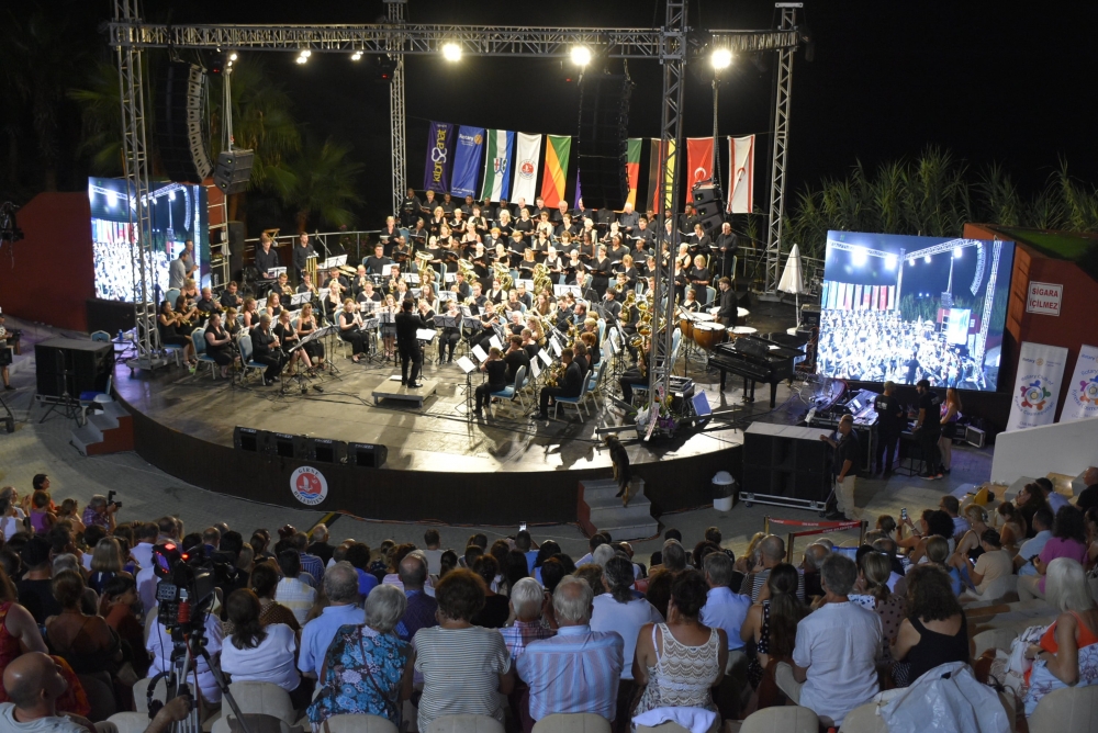 Girne’de müzik şöleni yaşandı galerisi resim 13