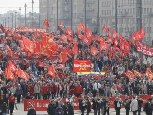 Fotoğraflarla: Dünyada işçiler 1 Mayıs'ı nasıl kutladı?