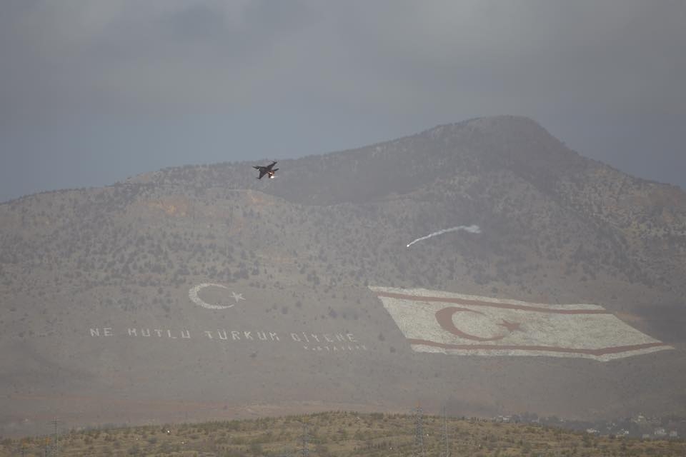 Solo Türk KKTC semalarında işte o muhteşem Kıbrıs fotoğrafları galerisi resim 6