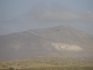 Solo Türk KKTC semalarında işte o muhteşem Kıbrıs fotoğrafları