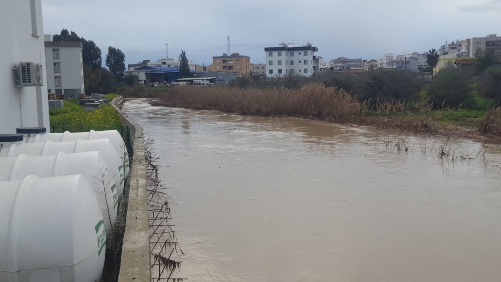 Kanlı Dere korkuttu !.. galerisi resim 6