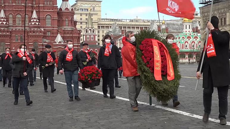 Sovyetler Birliği'nin kurucu Lenin, 150. doğum gününde koronavirüs kısıtlamaları gölgesinde anıldı