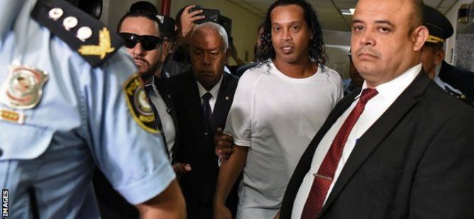 Ronaldinho: Brezilya ve Barcelona'nın yıldızlığından cezaevine