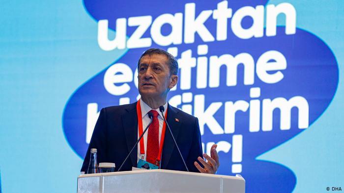 Bakan Seçuk: Uzaktan eğitim yeni normalin gerçeği