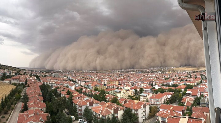 Ankara’da kum fırtınası..