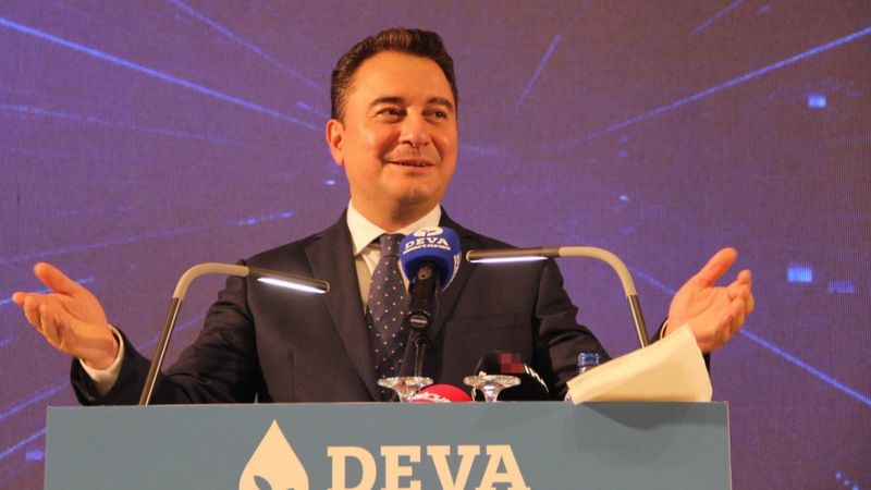 Ali Babacan: İktidar partisi küçük ortaklarının peşinde, 90'ların Kürt politikasına koşuyor