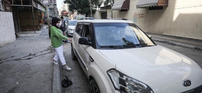 Gazze'nin İlk Kadın Taksi Şoförü Naile Ebu Cebe, Bölgedeki Ön Yargıları Yıkıyor