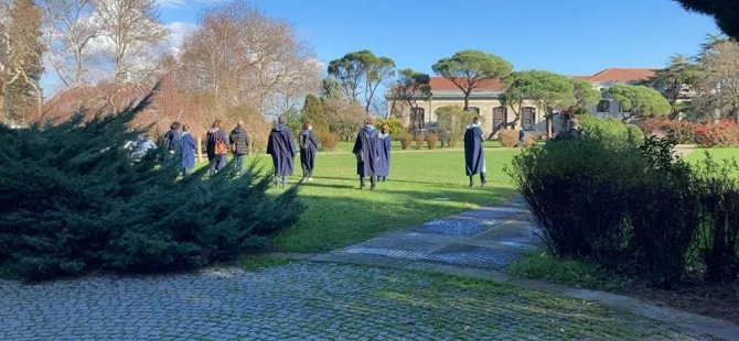 Boğaziçi Üniversitesi'nde protesto sürüyor: Akademisyenler, rektörlük devir teslim töreninde sırtlarını döndü