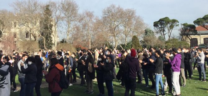 Boğaziçi Üniversitesi'nde 'Melih Bulu' protestosu devam ediyor