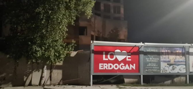 Lefkoşa'da LOVE ERDOĞAN afişleri asıldı!