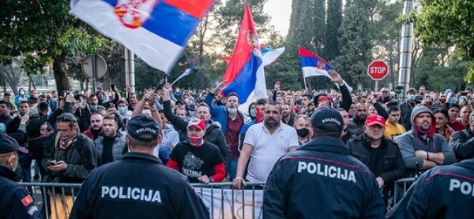 Srebrenitsa’daki Soykırımı İnkâr Eden Karadağlı Bakanın Görevden Alınması İsteniyor