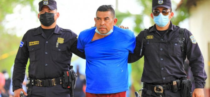 El Salvador'da Cinayetle Suçlanan Eski Polisin Bahçesinde 14 Ceset Bulundu