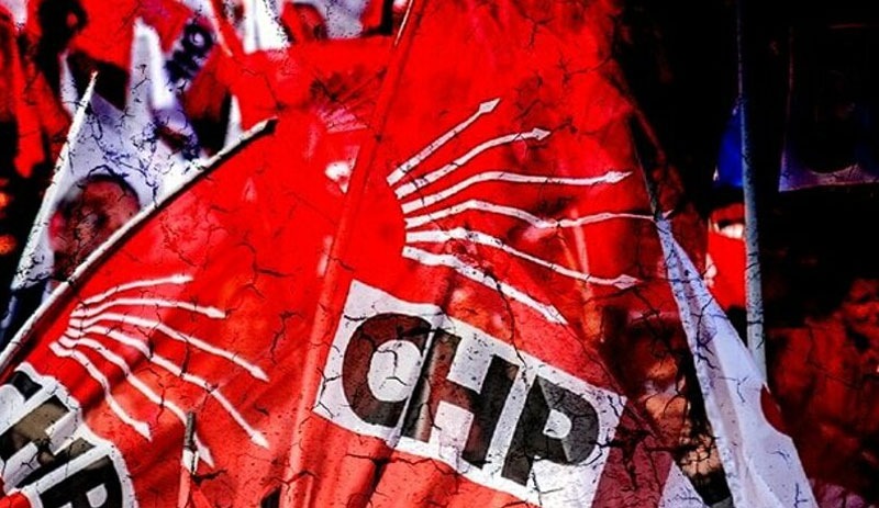 CHP'den '10 bin dolar alan siyasetçi' çağrısı: Ya atama bakan ya da Meclis başkanı istifa edecek