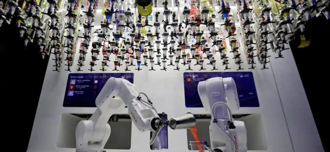 Fabrikalarda Robotlarla Maliyetleri Düşürme Yarışı