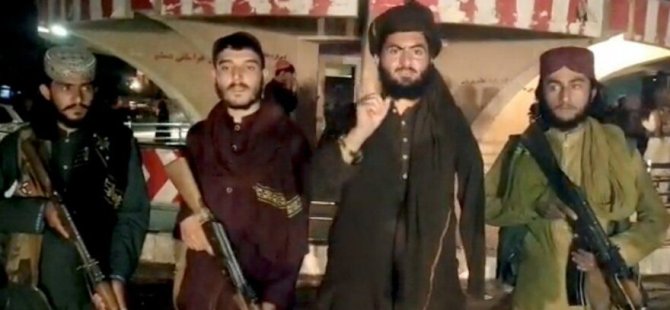 Afganistan’da bir kale daha düştü… Taliban ülkenin en büyük ikinci şehri Kandahar’ı aldı