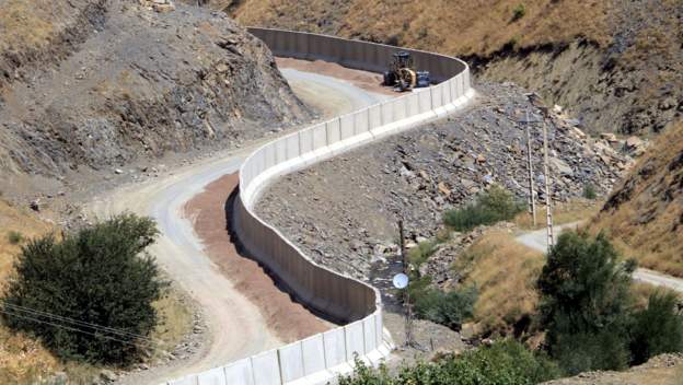 Yüksekova’nın İran sınırındaki 43 kilometrelik duvar tamamlandı