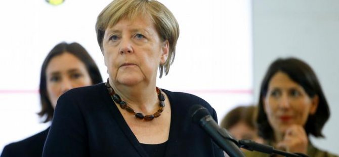 Merkel: Taliban'la tahliyeler konusunda müzakere edeceğiz