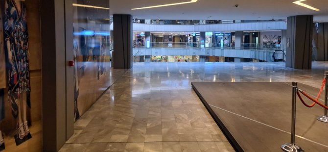 İstanbul'un ilk AVM'si Galleria yıkılıyor