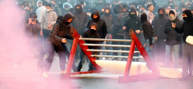 Brüksel’de binlerce kişi bir kez daha Covid-19 tedbirlerini protesto etti