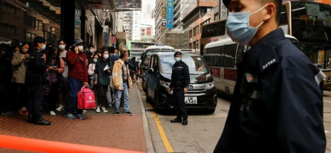 Hong Kong’da demokrasi yanlısı medya kuruluşuna baskın: Gözaltına alındılar