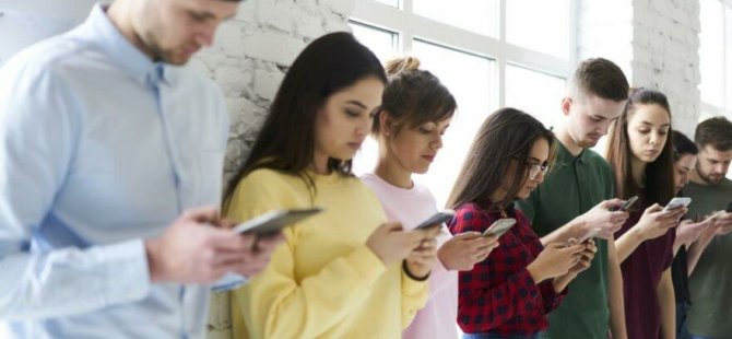 İnternet Bağlantısını Aşka Tercih Ediyorlar