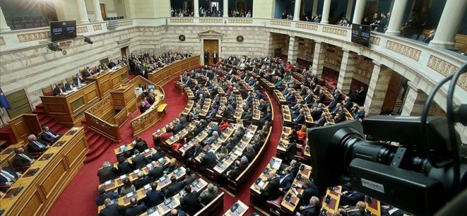 Türkiye' de Üretilen Maskeler, Yunan Parlamentosunda Tartışma Yarattı