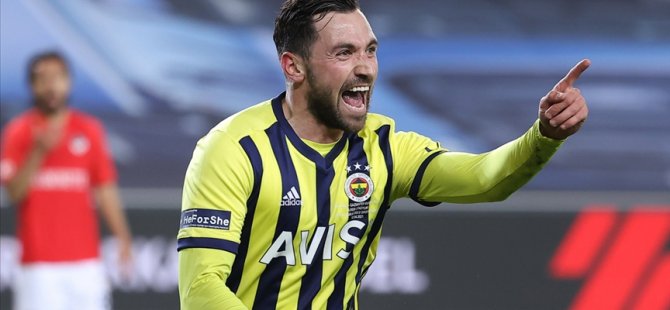 Fenerbahçe'de Sinan Gümüş ile yollar ayrıldı