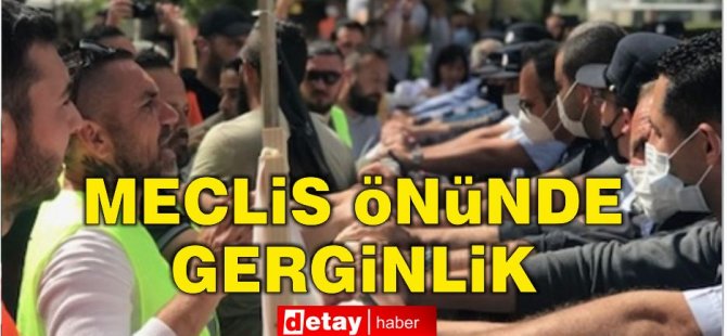 Bazı belediyelerinMeclis önünde yaptığı eylemde kısa süreli gerginlik yaşandı