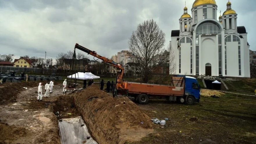 Bucha’daki toplu mezardan çok sayıda ceset çıkarıldı