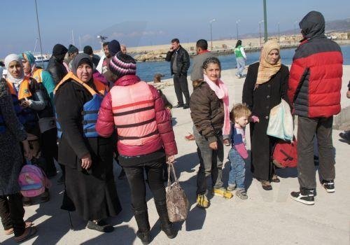 31 kişilik bir göçmen grubu daha Poli sahiline ulaştı