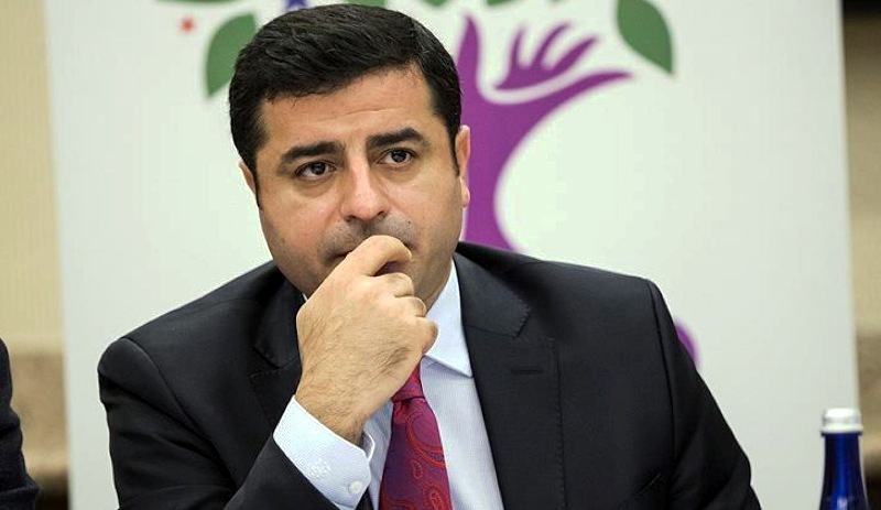 Demirtaş'a verilen 2 yıl 6 ay hapis cezasını istinaf bozdu