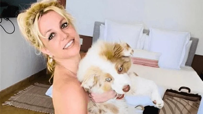 Britney Spears, çıplak pozlarıyla sosyal medyanın gündeminde