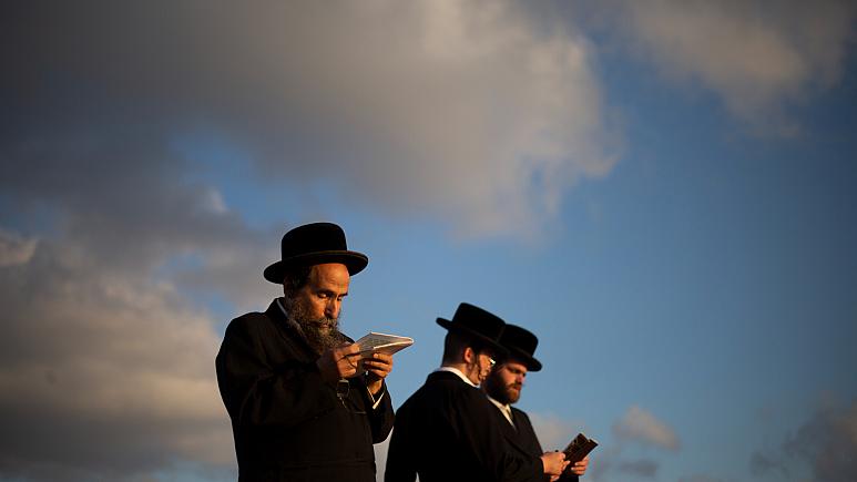 Haredi Yahudileri neden internet ve akıllı telefon kullanmıyor?