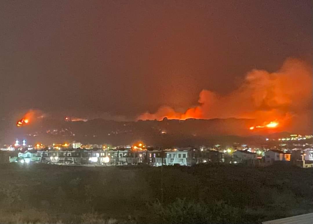 Yangın bu kez Çınarlı köyüne yaklaştı