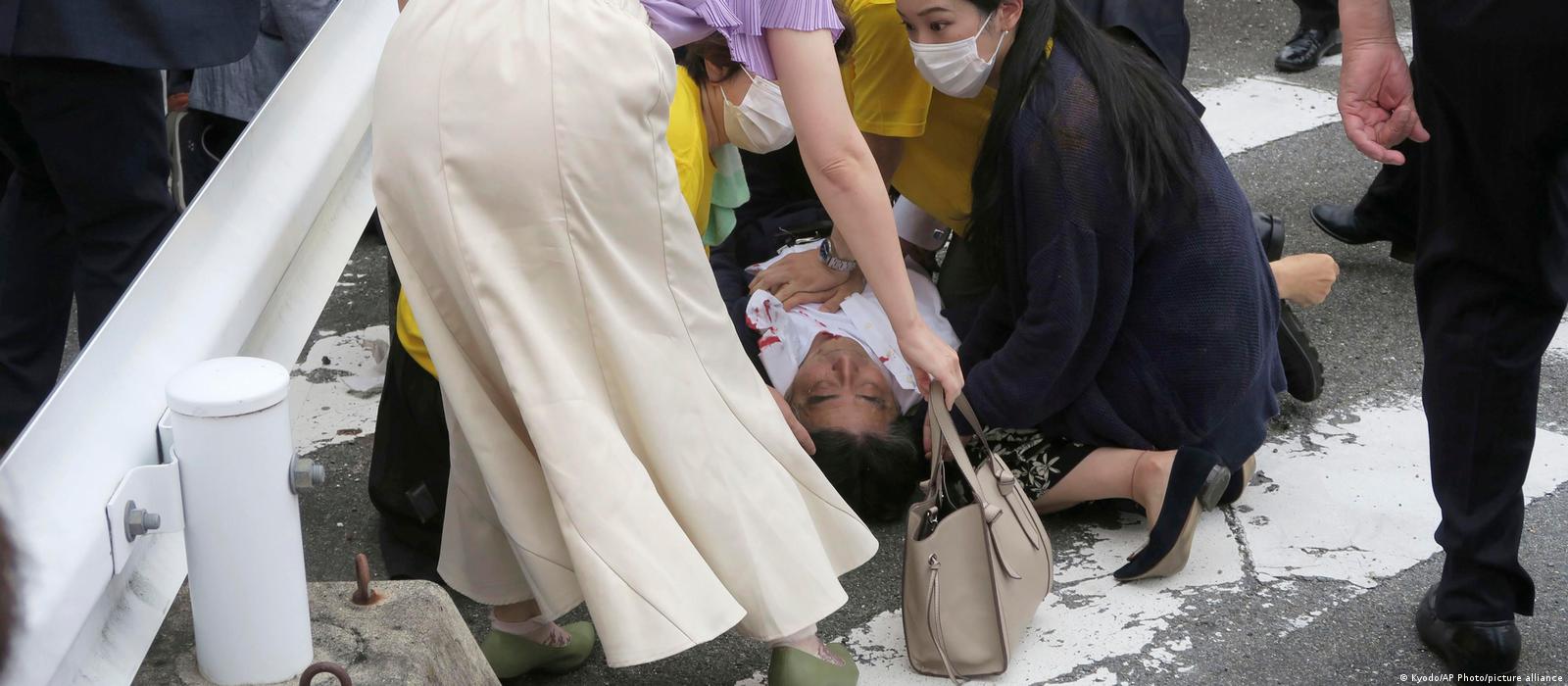 Eski Japonya Başbakanı Abe suikasta uğradı, hayatını kaybetti