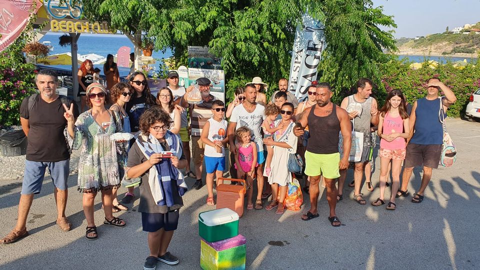 Beleşe Deniz: Plajlar Halkındır aktivistleri Escape Beach Club'ta eylem yaptı (VİDEO)