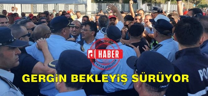 Gergin bekleyiş sürüyor. CTP'li vekillerden uyarı